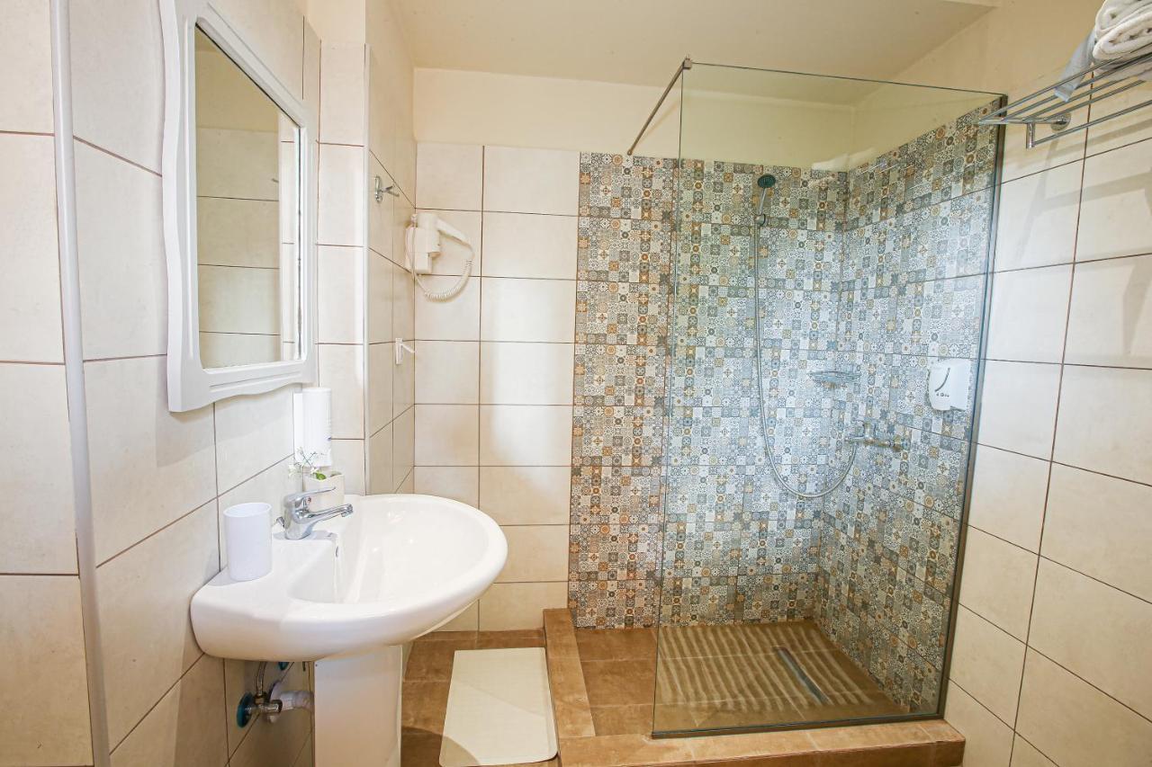 Navigator - Bed & Breakfast Acharavi (Corfu)