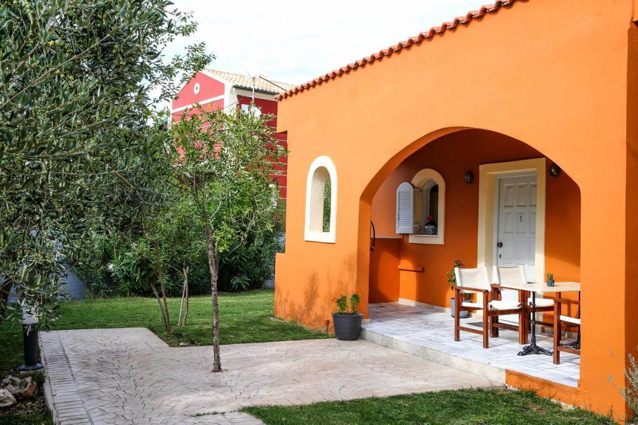 Bed & Breakfast Navigator - *